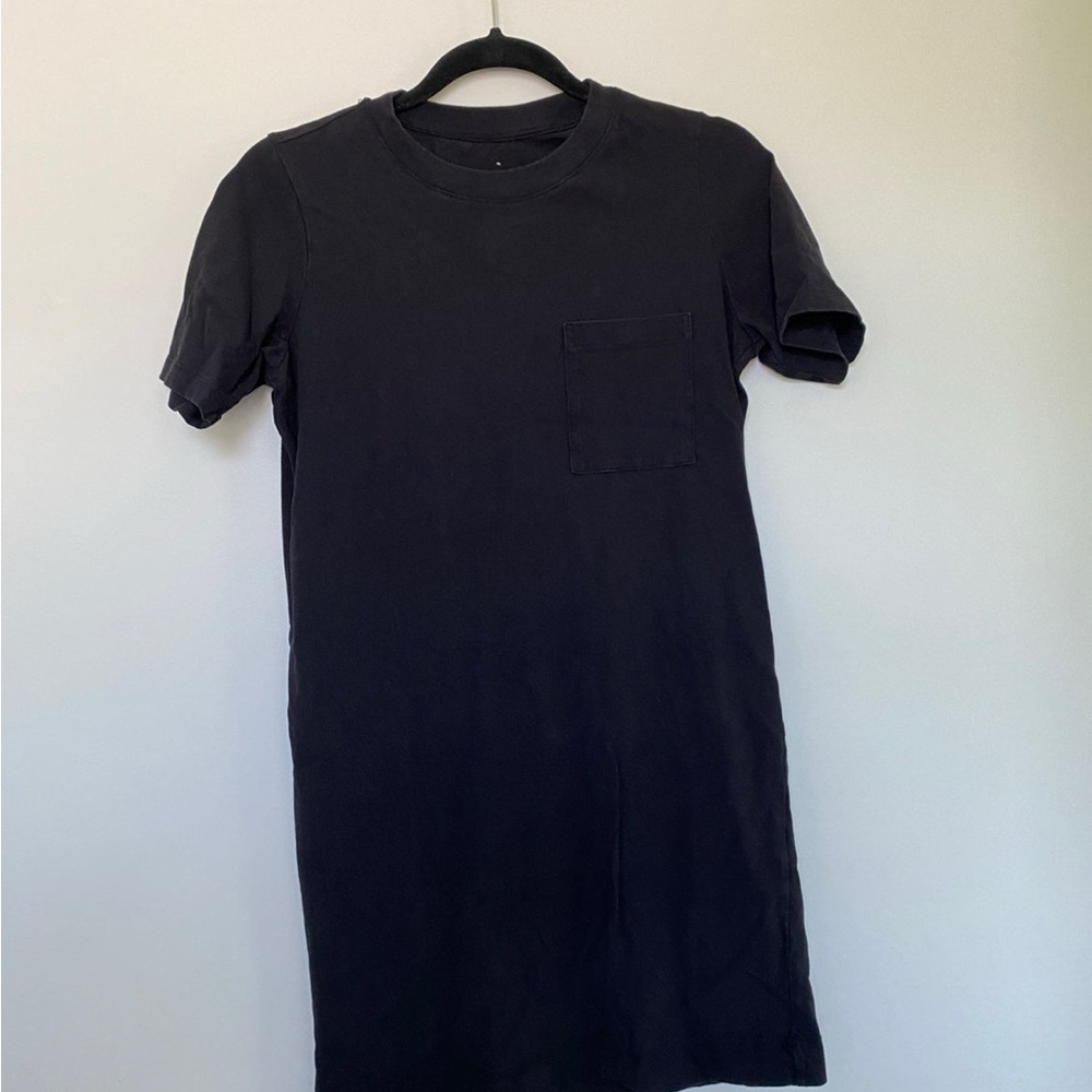 Everlane Weekend T-Shirt Dress - Picture 3 of 11